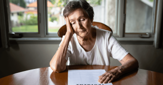 Succession: quelles conditions pour faire annuler un testament en invoquant la maladie d'Alzheimer?