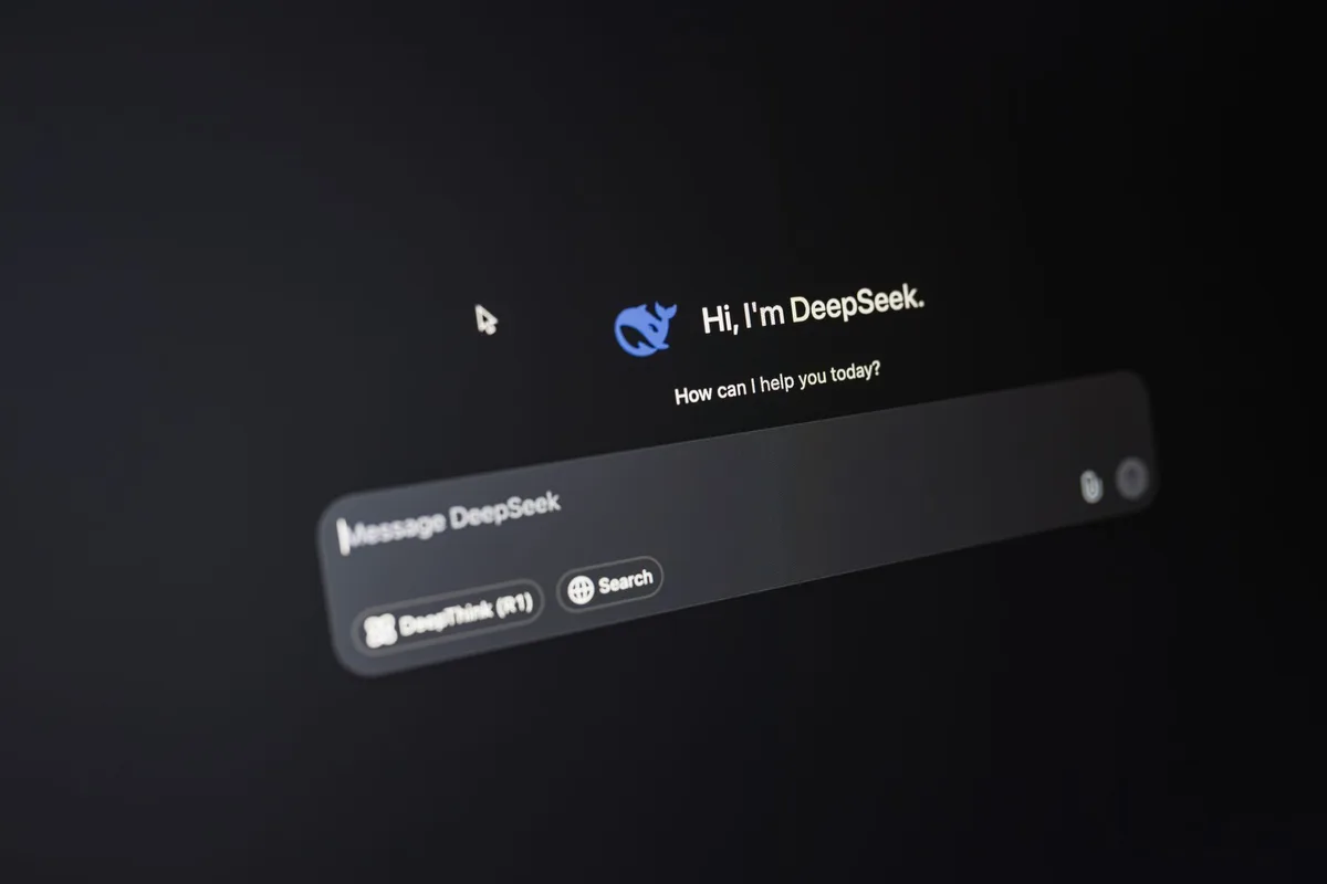 Interface d'un chatbot d'IA en conversation avec un utilisateur