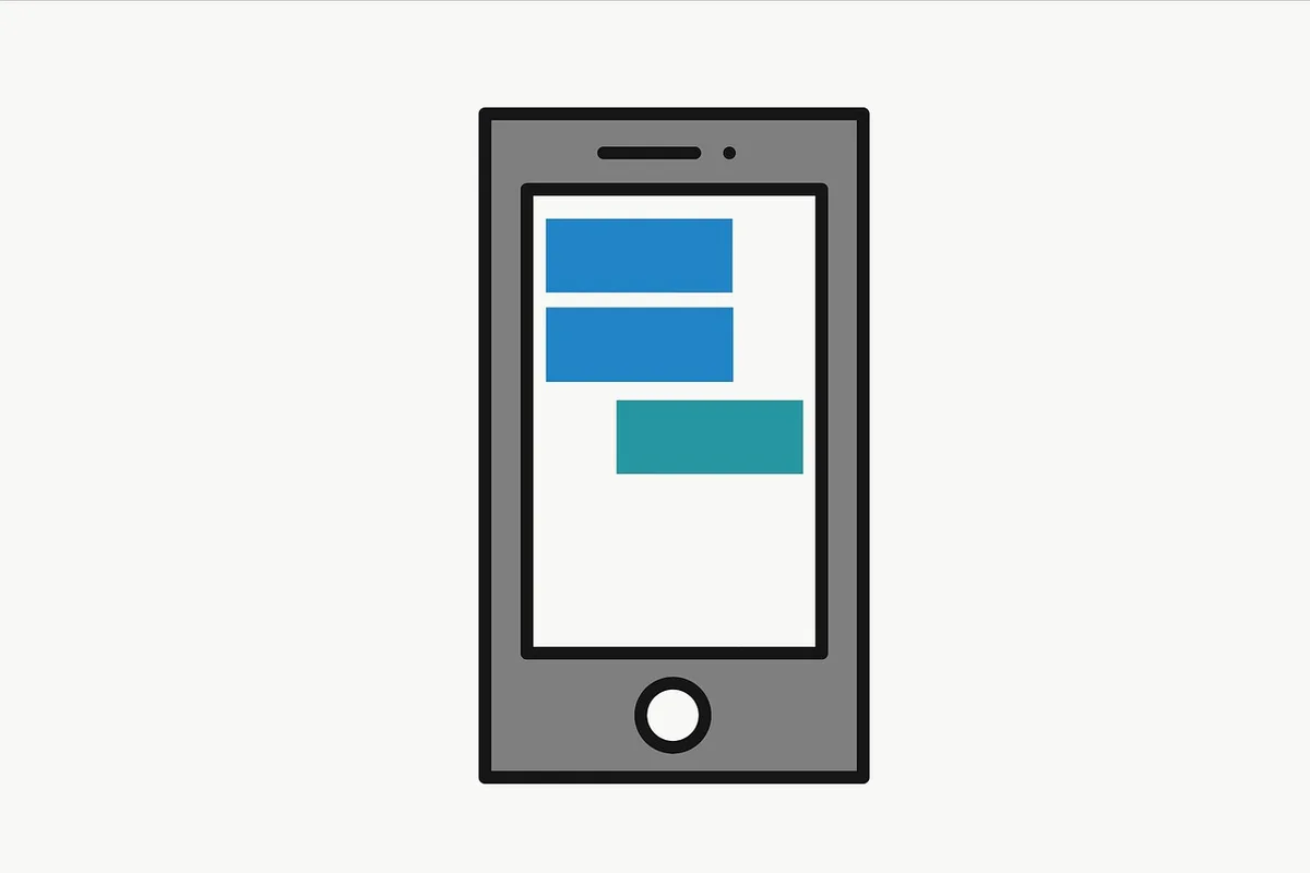 Interface de messagerie RCS affichant carrousel produit et boutons d'action