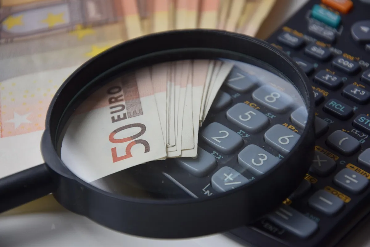 Tableau montrant revenus annuels selon taux de rendement pour 300 000 €